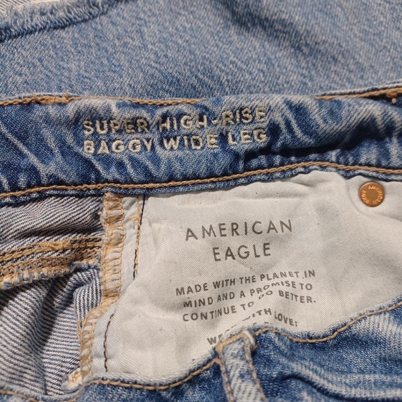 American Eagle Super High Rise Baggy Wide Leg Jeans - Picture 5 of 9